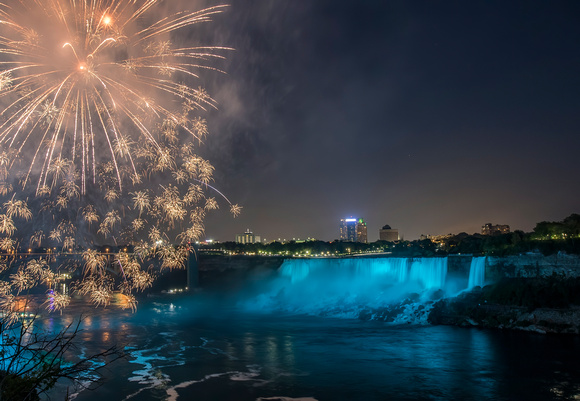 #1090 - Fireworks over Niagara 4