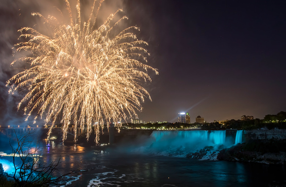 #1089 - Fireworks over Niagara 3